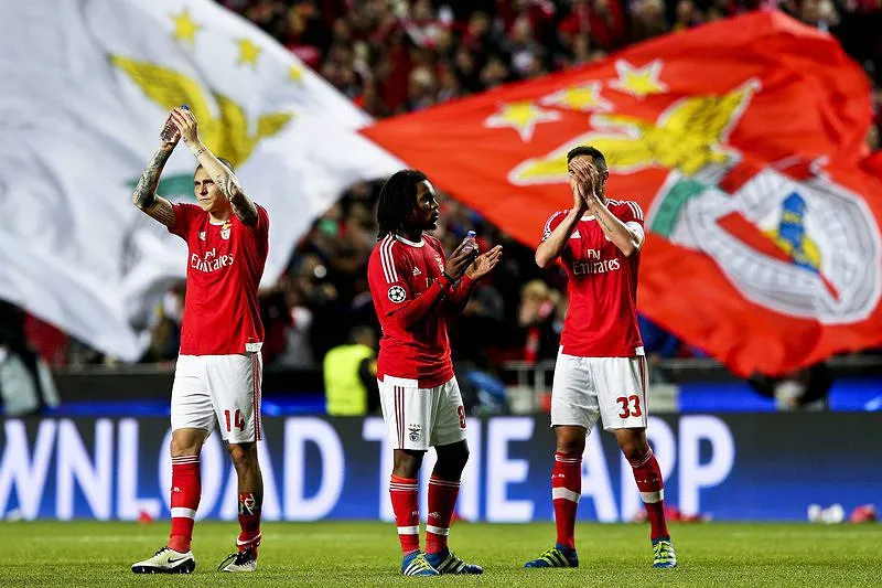 Benfica rejeita